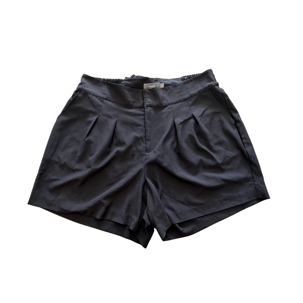 Torrid Women's Plus 16 Black Pull-On Elastic Waist Shorts Pockets Relaxed Fit